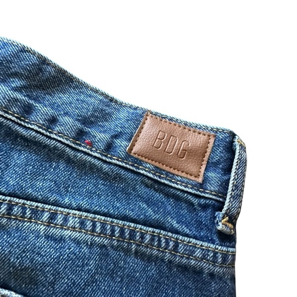 BDG Loose Bootcut Jeans EUC Frayed Hem Size 29 - Picture 4 of 9